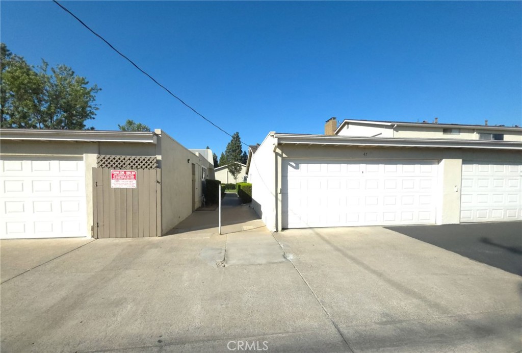 12700 Newport 47