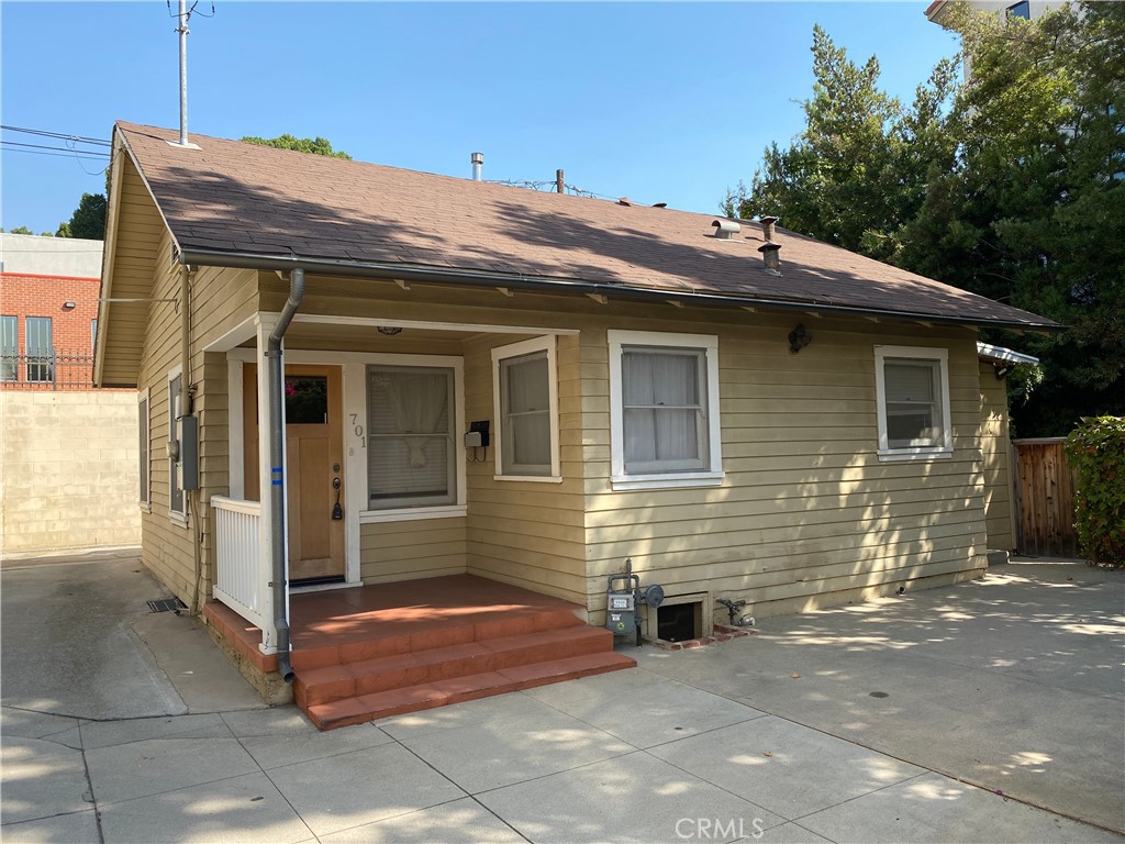 Properties 2 697 Mira Monte Place