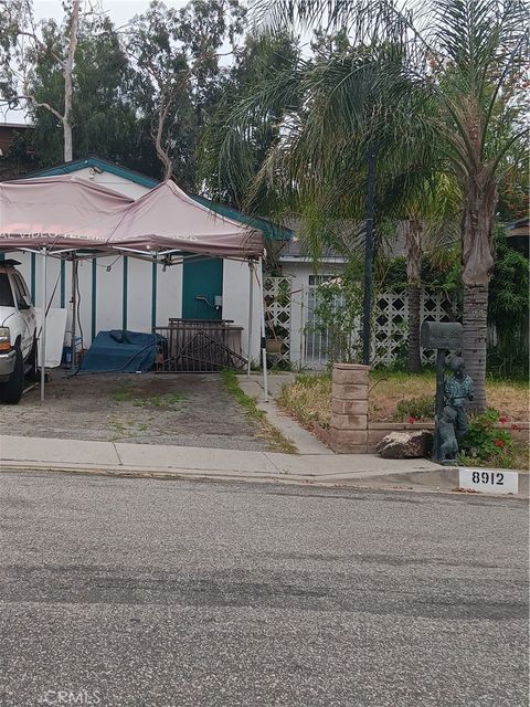 8912 Bachry Sunland CA 91040