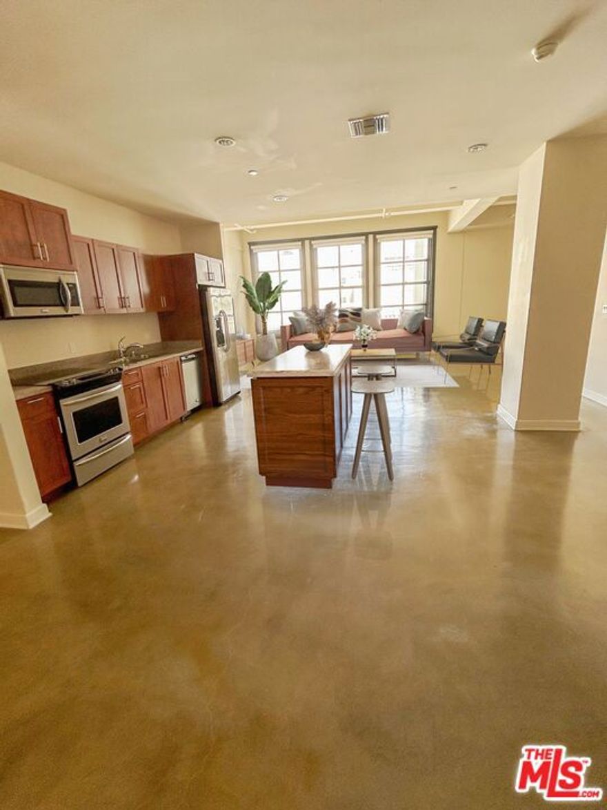 Welcome to the historical Metropolitan lofts! This building was designed by renowned architect John Parkinson (Union Station, City Hall, The Coliseum) in 1913. Previously The Los Angeles Public Library, this building is considered one of the finest examples of Beaux Arts Style buildings in S. California. The units retain sought-after character in a glorious building with amenities such as controlled access, roof deck with pool, spa & dog run, game room, fitness room, BBQ grills, and laundry service. Awesome Downtown location just across from the Metro and Pershing Square. Dog friendly! Offsite parking is available across the street for $100 per month.