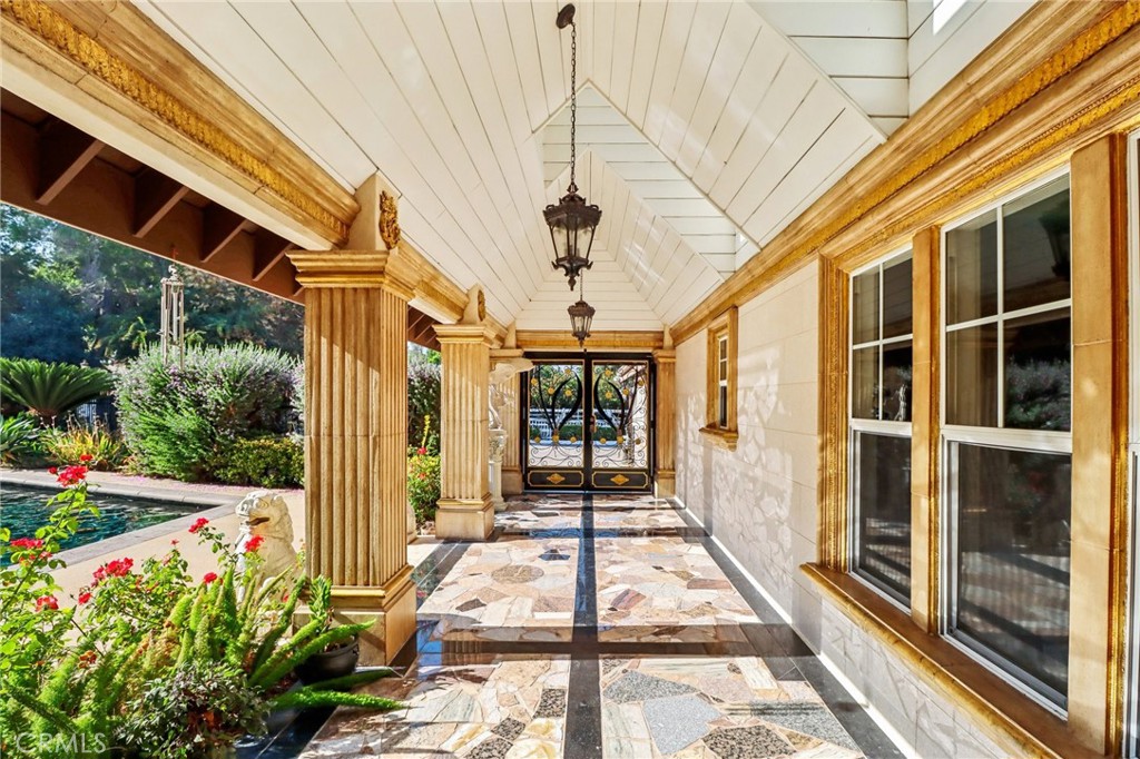 2611 Steeplechase Lane