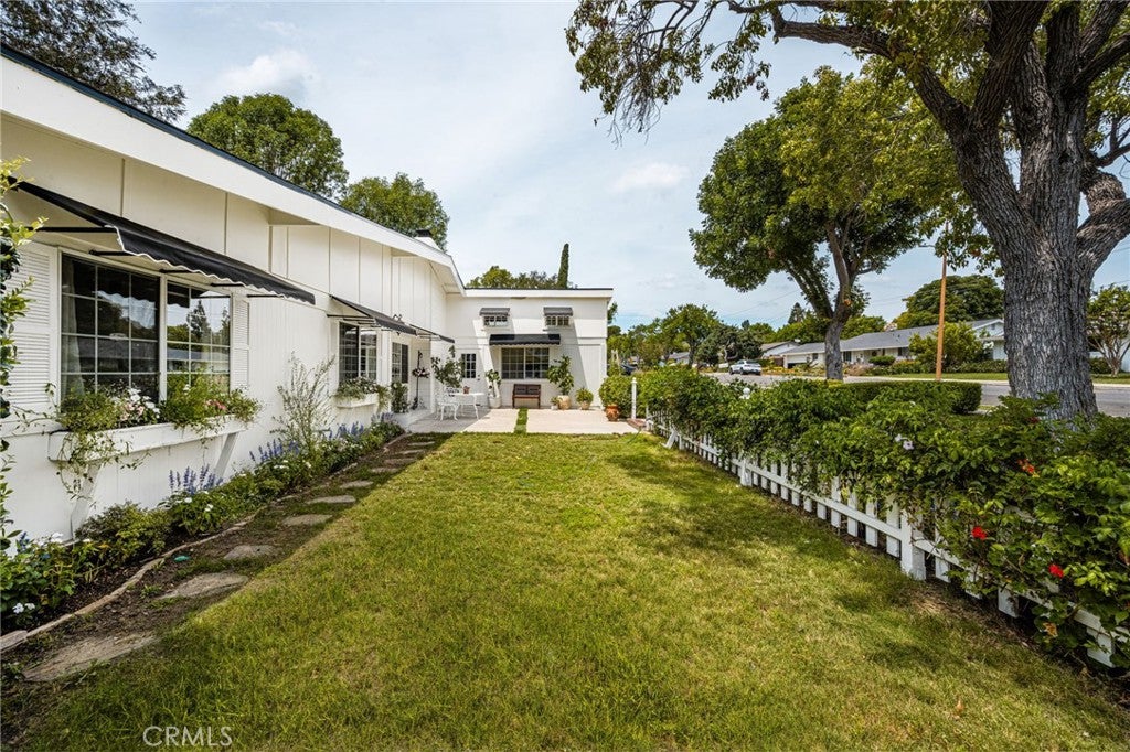 1132 Foothill Boulevard