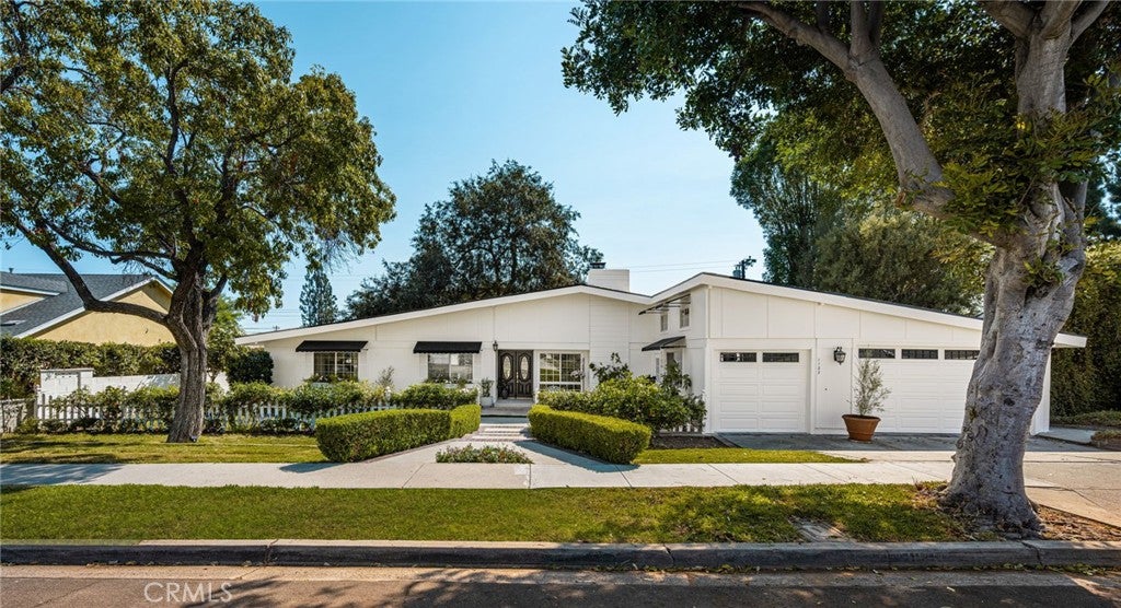 1132 Foothill Boulevard