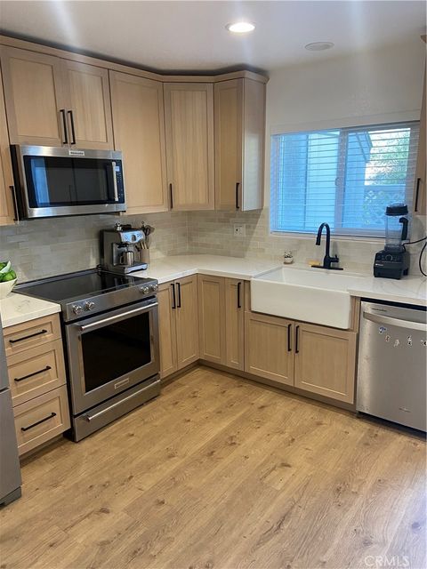 5927 E Creekside 23 Orange CA 92869