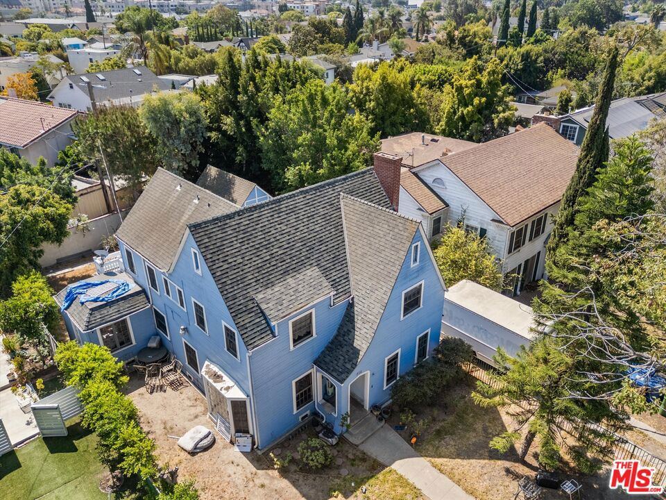 814 5th Avenue