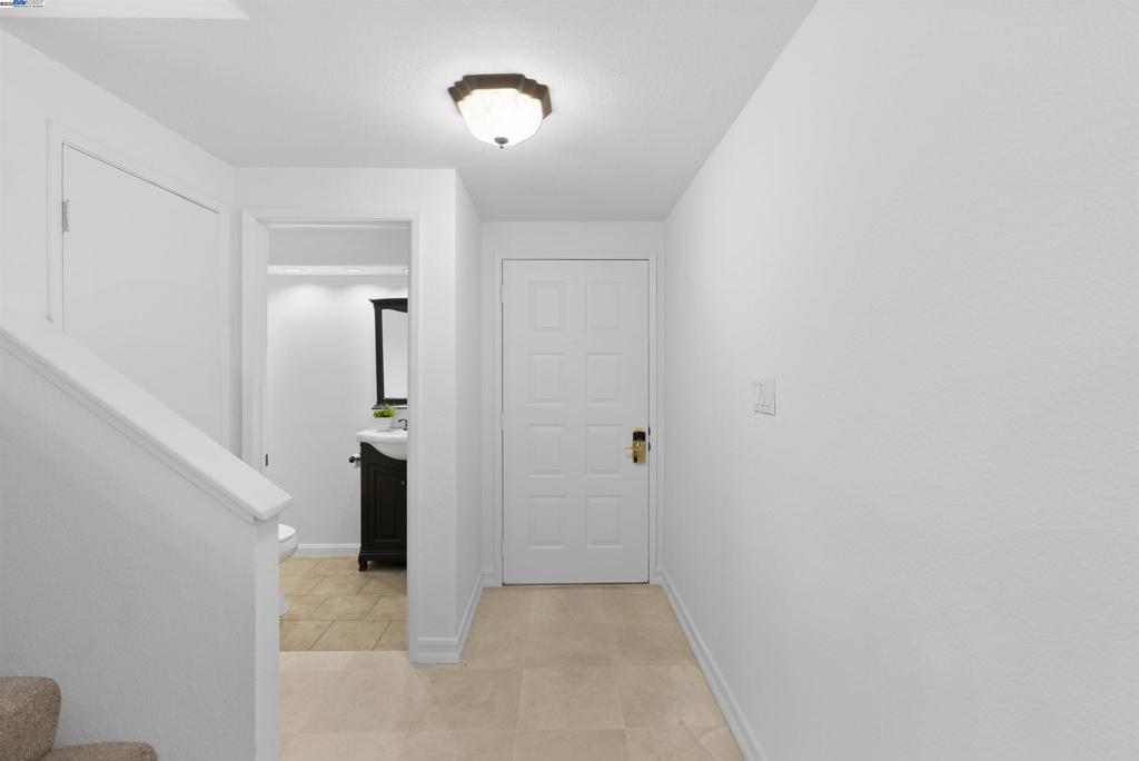 GARDEN COMMON - Residential