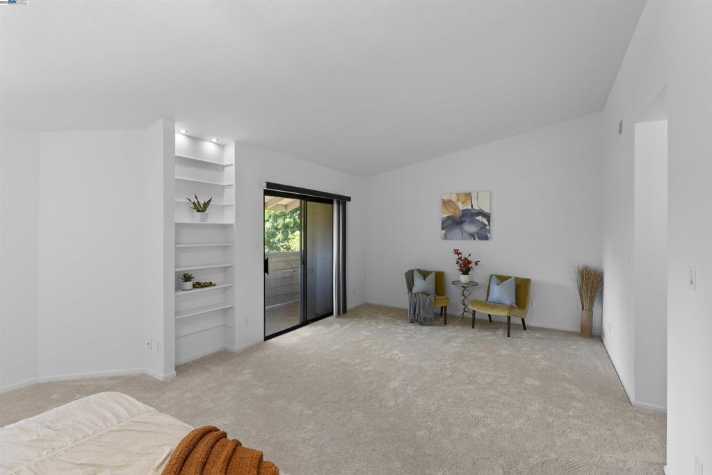GARDEN COMMON - Residential
