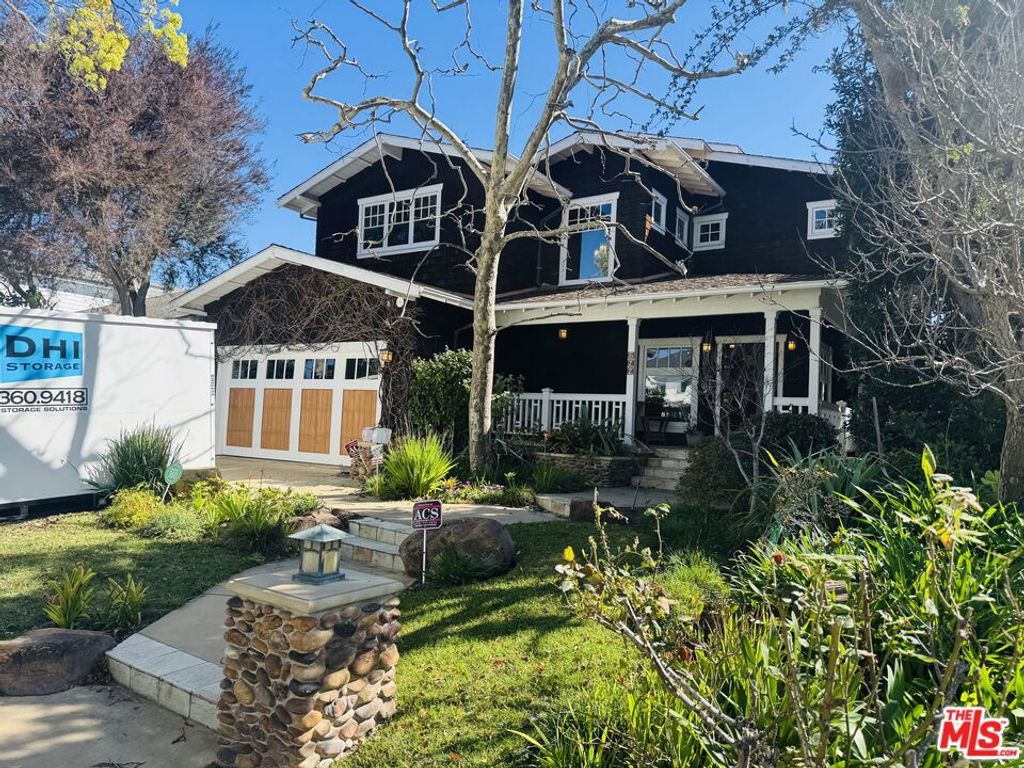 Photo of 522 Arbramar Avenue, Pacific Palisades, CA 90272 (MLS # 26665235)