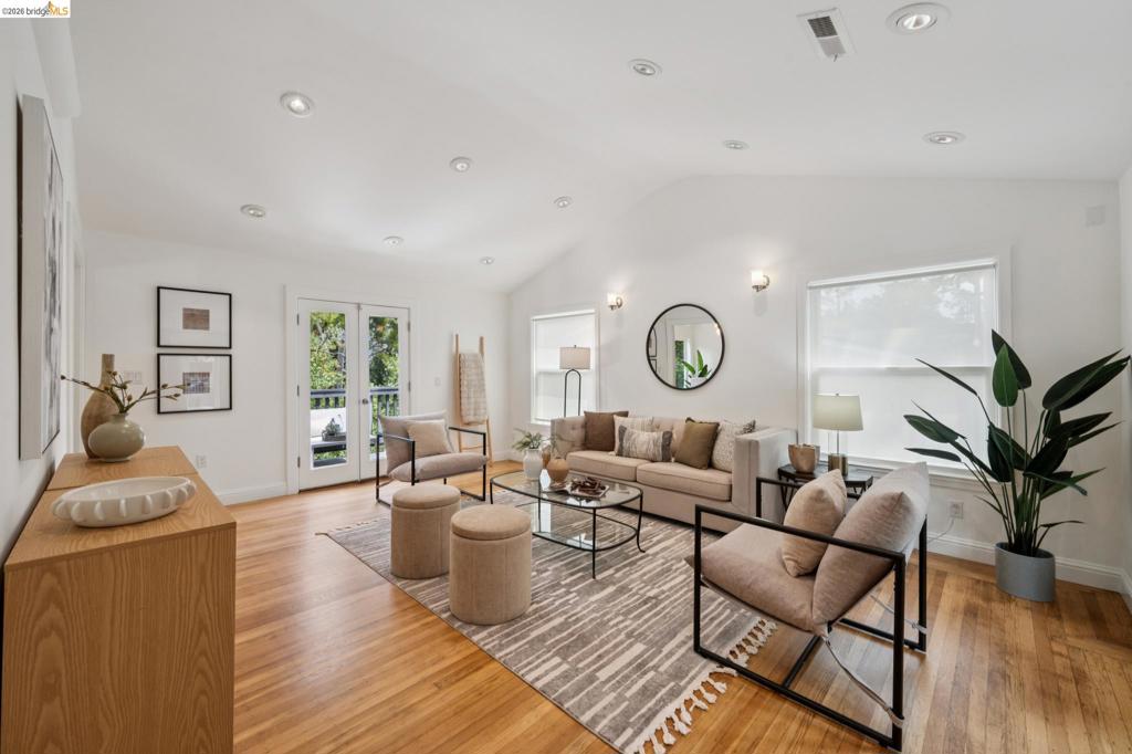 15 Edgecroft Rd