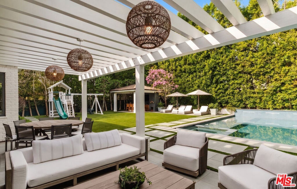 Photo of 957 Corsica Drive, Pacific Palisades, CA 90272 (MLS # 26637087)