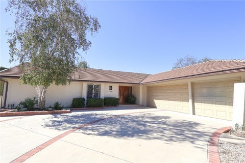 Photo of 22458 Calipatria Drive DR, Calabasas, CA 91302 (MLS # SR26221567)