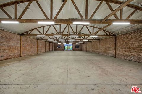 Photo of 236 W 18th Street, Los Angeles, CA 90015 (MLS # 26647679)