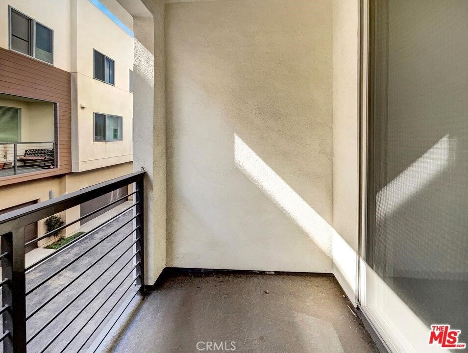 1014 Roble Place