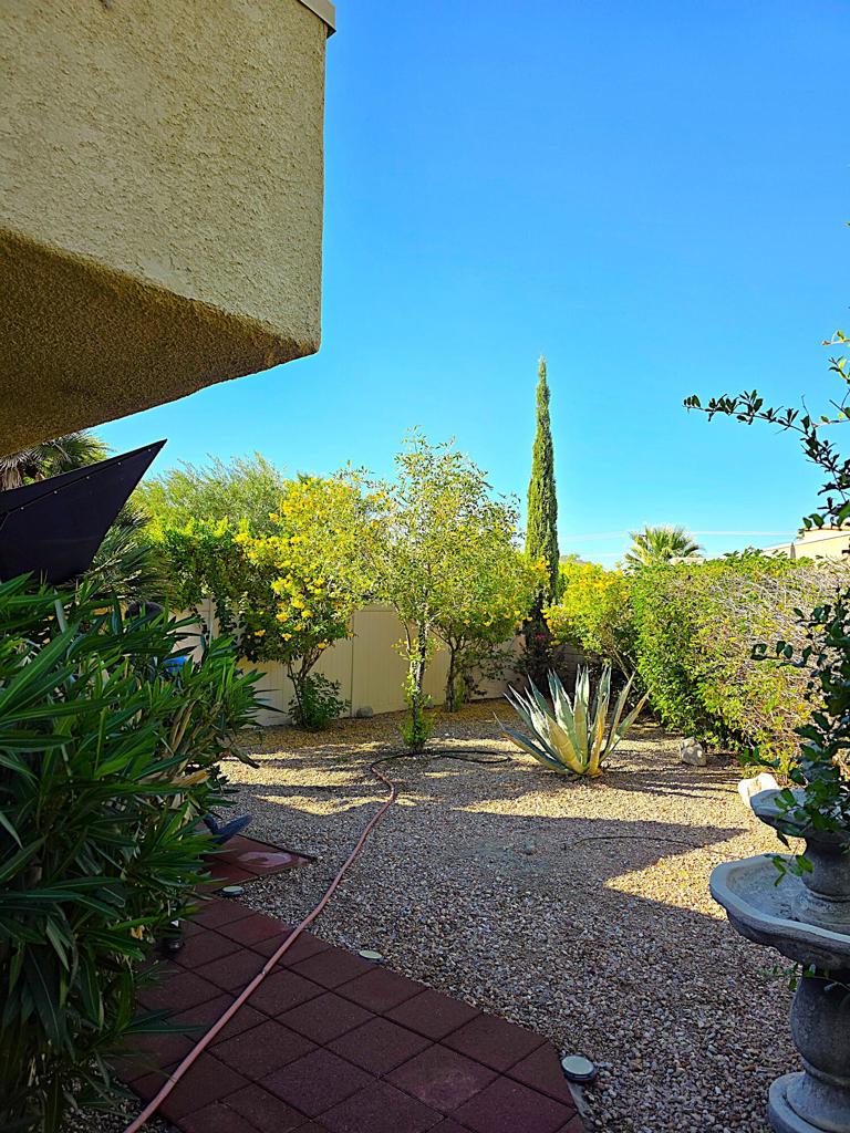 Sunrise Palms - Residential