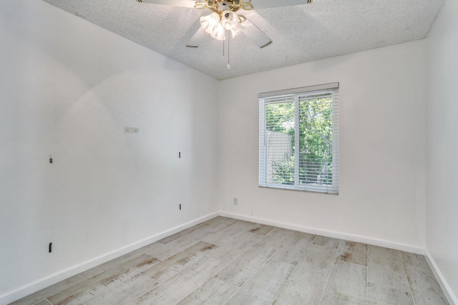 Sunrise Palms - Residential