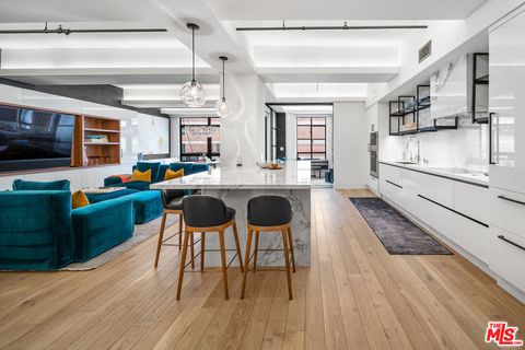 Photo of 849 S Broadway #812, Los Angeles, CA 90014 (MLS # 25588421)