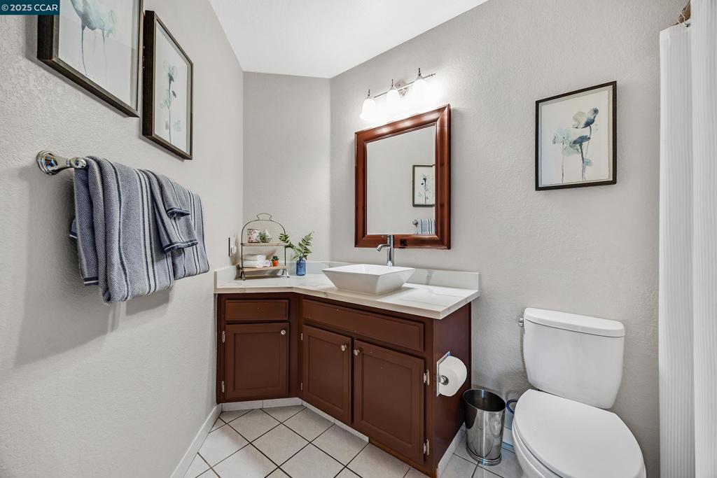 CANYON LAKES - Residential