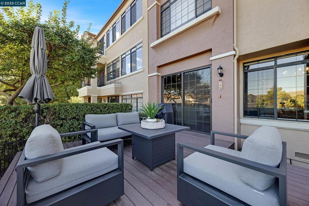 CANYON LAKES - Residential
