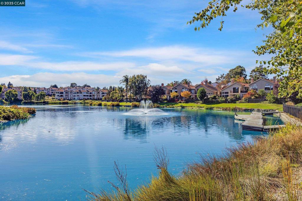 CANYON LAKES - Residential