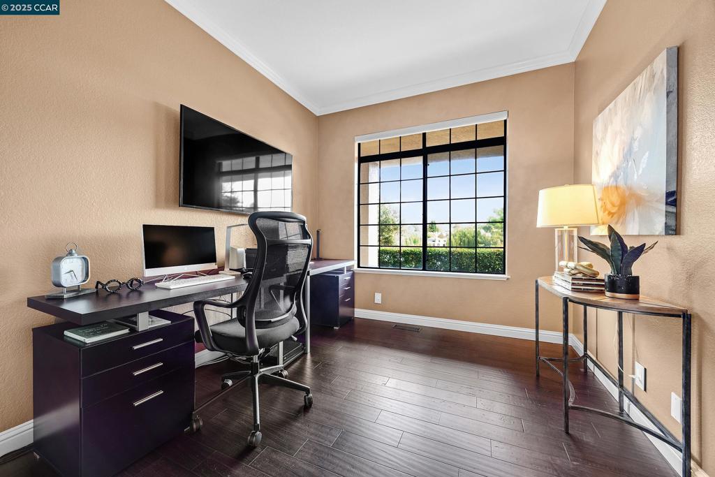 CANYON LAKES - Residential