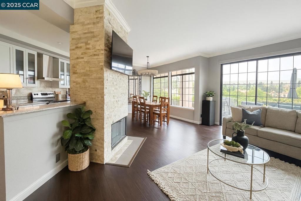 Photo of 51 Eagle Lake Ct #11, San Ramon, CA 94582 (MLS # 41114427)