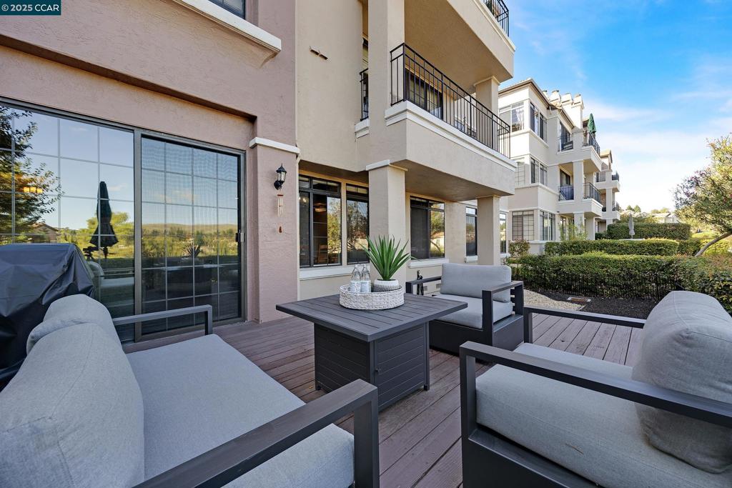 CANYON LAKES - Residential