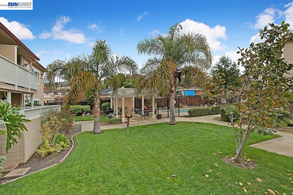 1570 165Th Ave AVE 104, San Leandro CA 94578