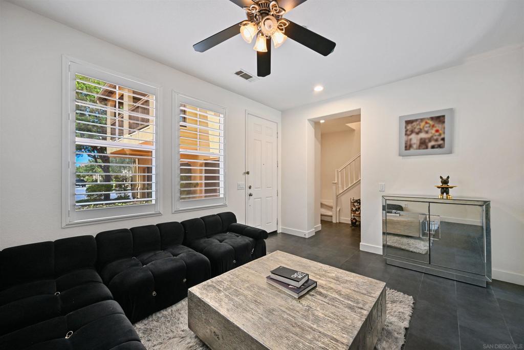 13295 Calle Del Campo 5