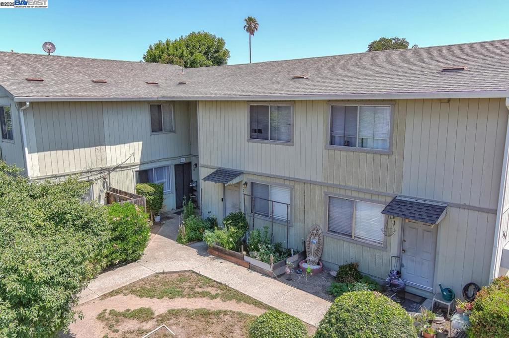 350 Smalley Ave