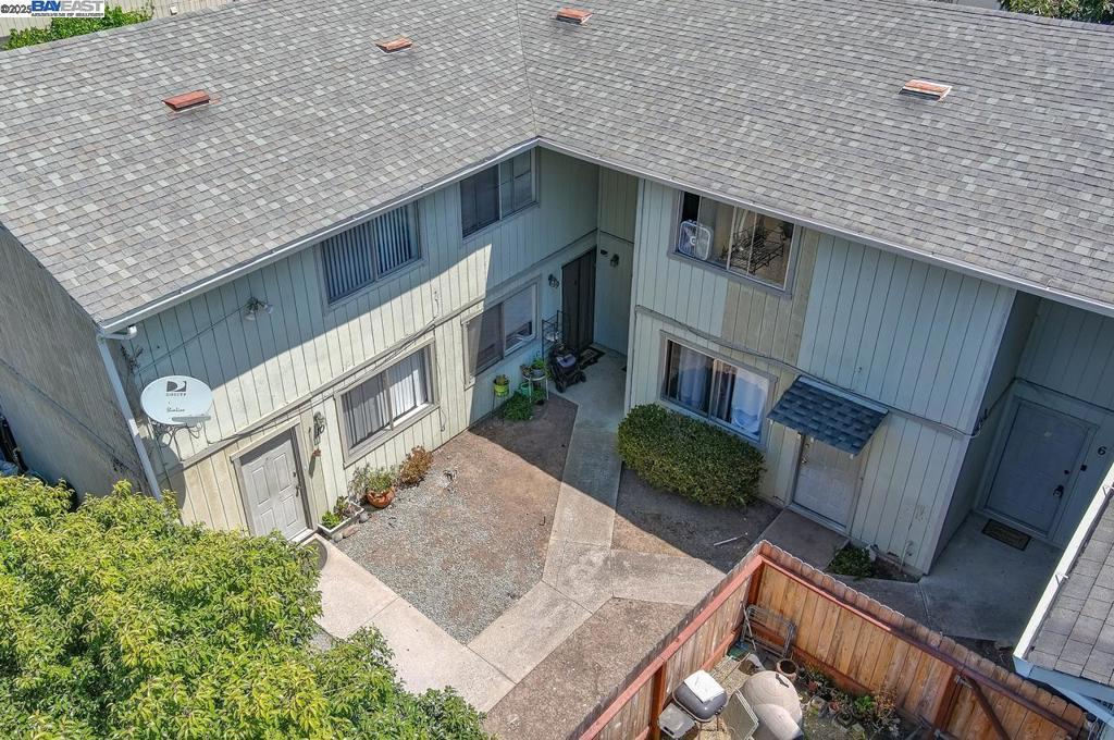 350 Smalley Ave