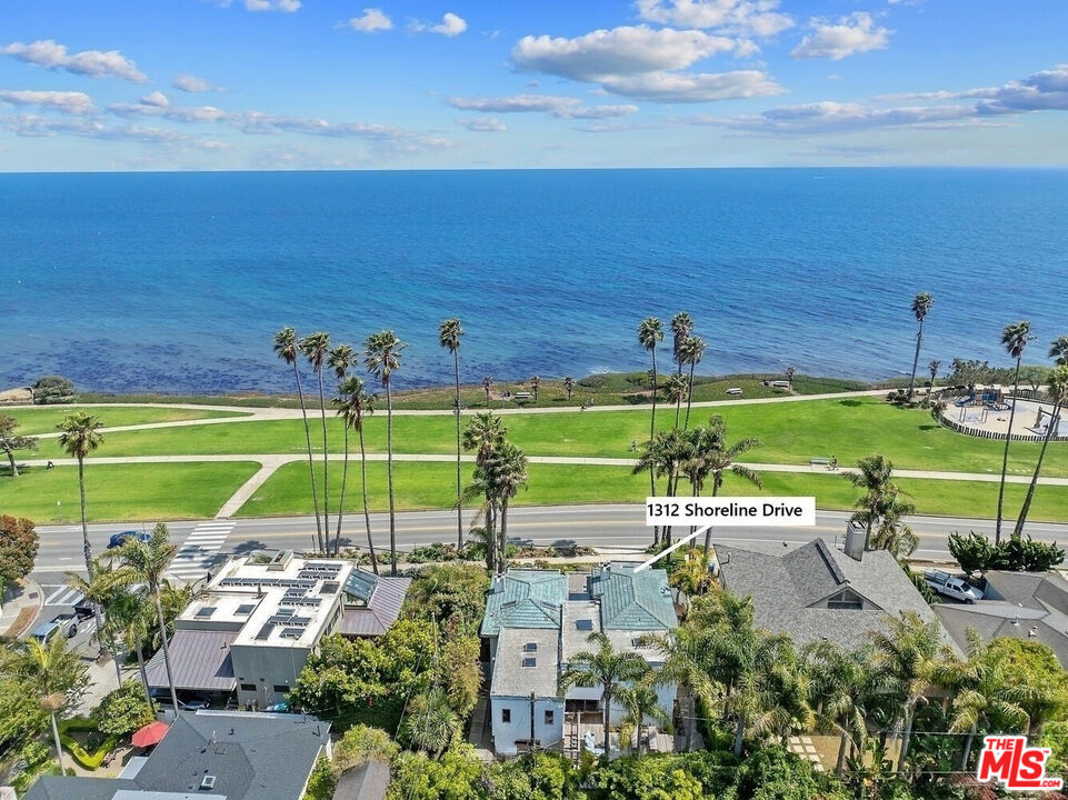 1312 Shoreline Drive