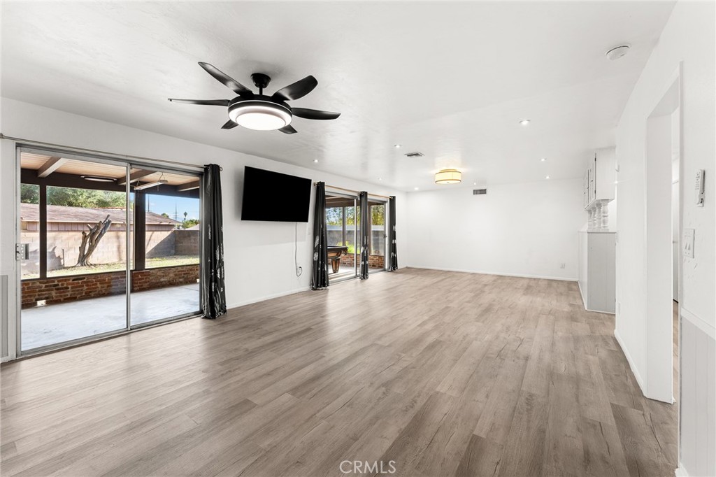 5693 Dumbarton Avenue