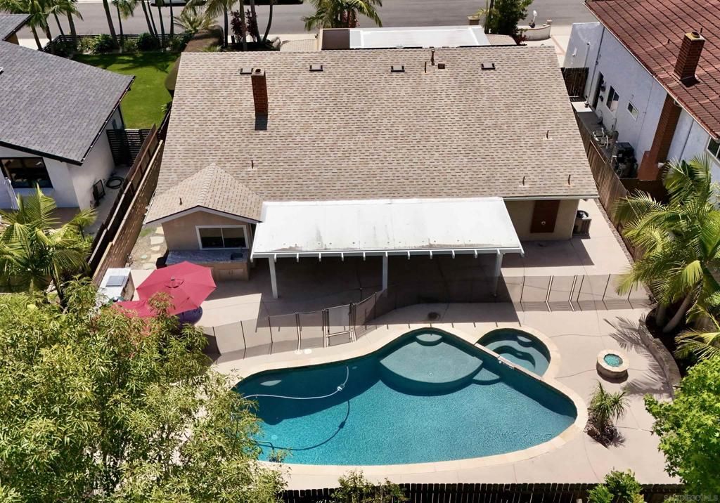 Photo of 3022 Azahar Court Ct, Carlsbad, CA 92009 (MLS # 260010630SD)