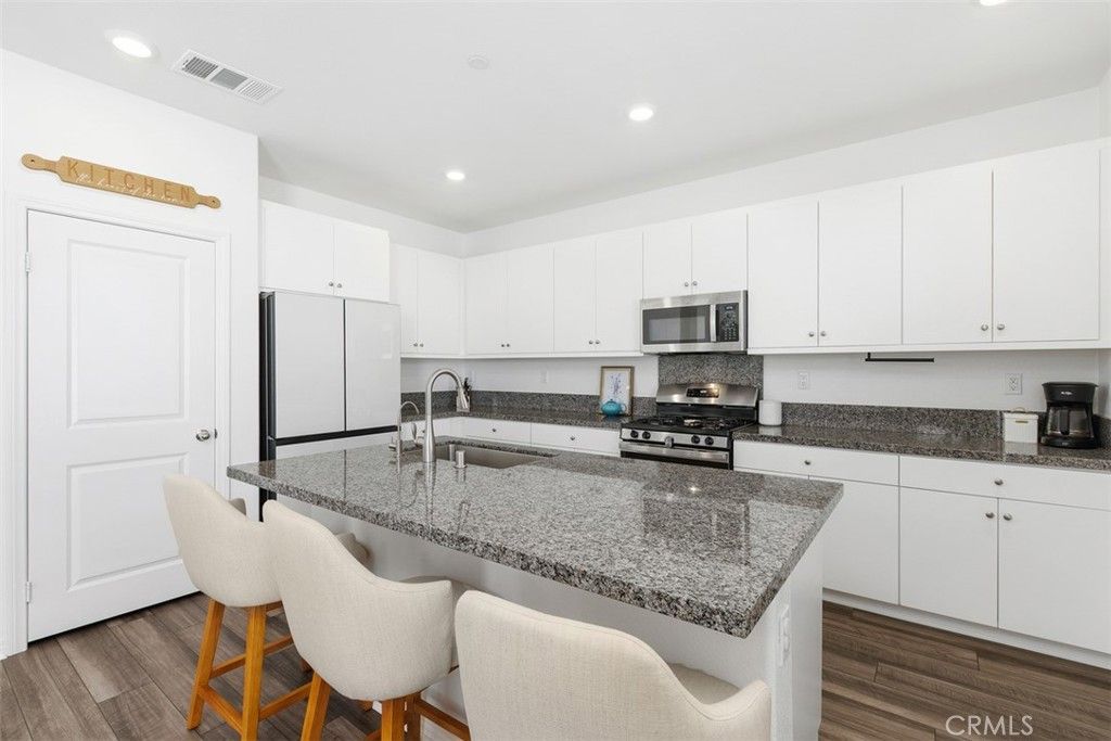 Photo of 36790 Diego Springs Ave, Murrieta, CA 92563 (MLS # OC25225022)