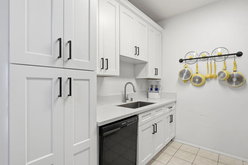 8310 Regents Road 1E