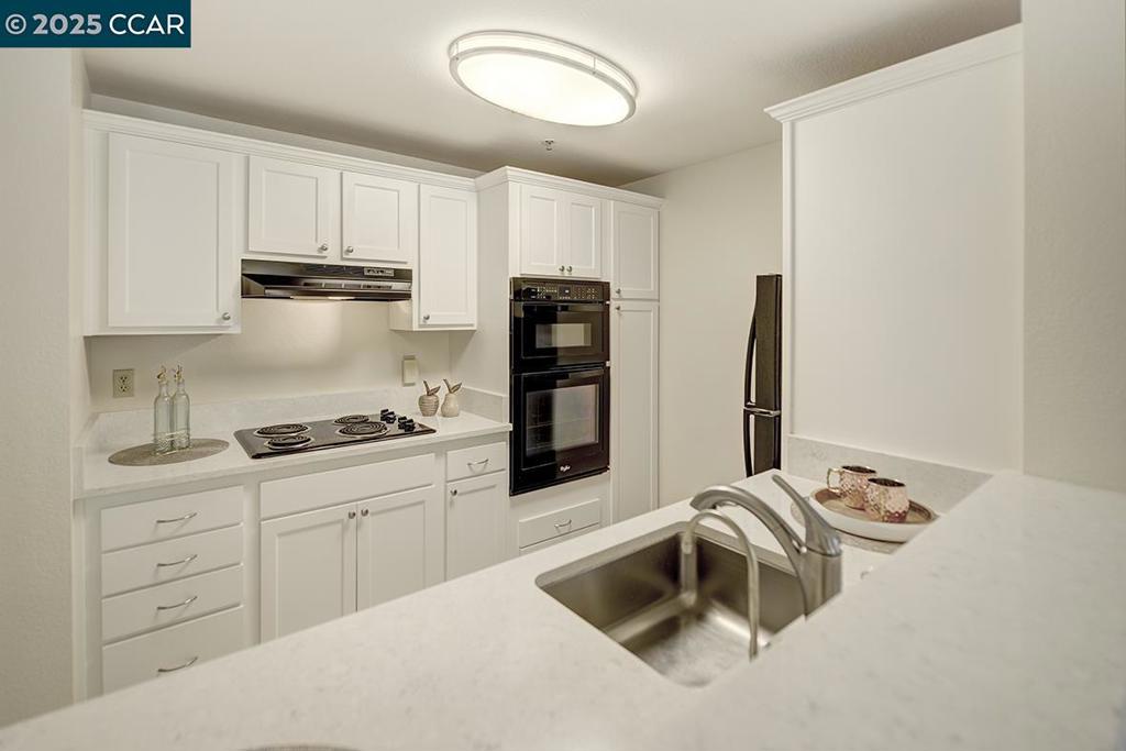 1840 Tice Creek Dr 2206