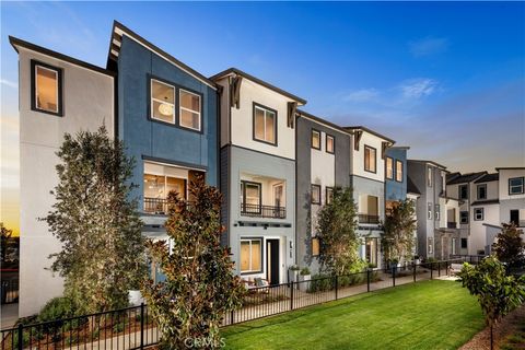 832 Lexi Lane Covina CA 91722