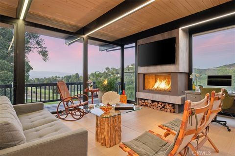 21090 Rios Street Woodland Hills CA 91364