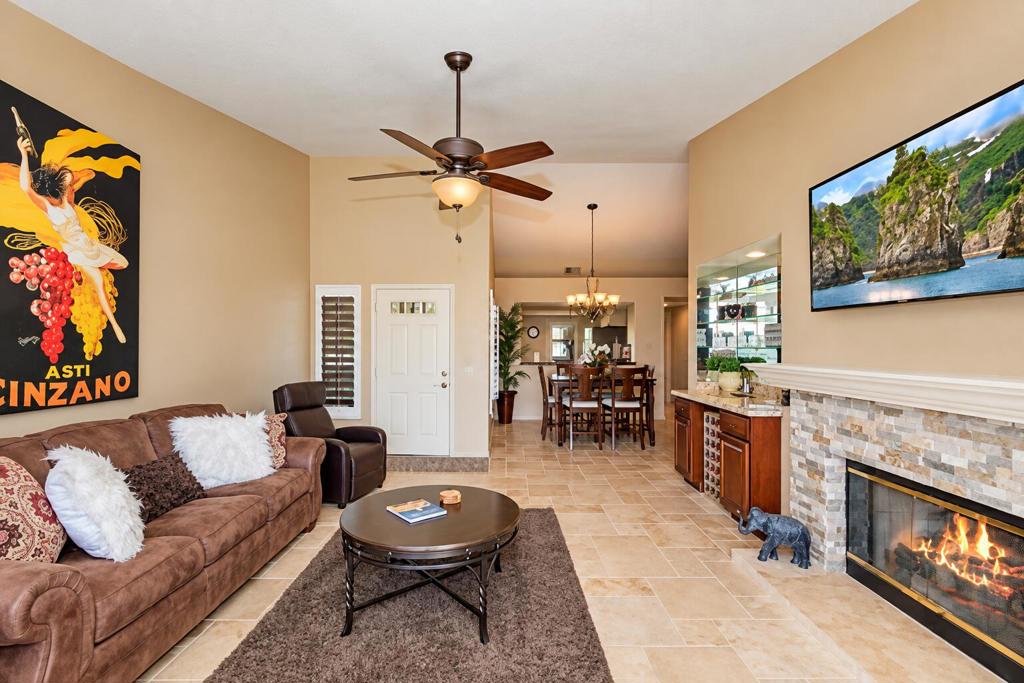 288 Desert Falls Drive E