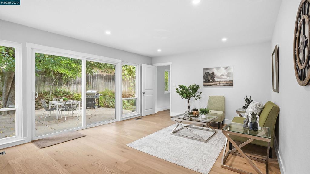 VIRGINIA HILLS - Residential