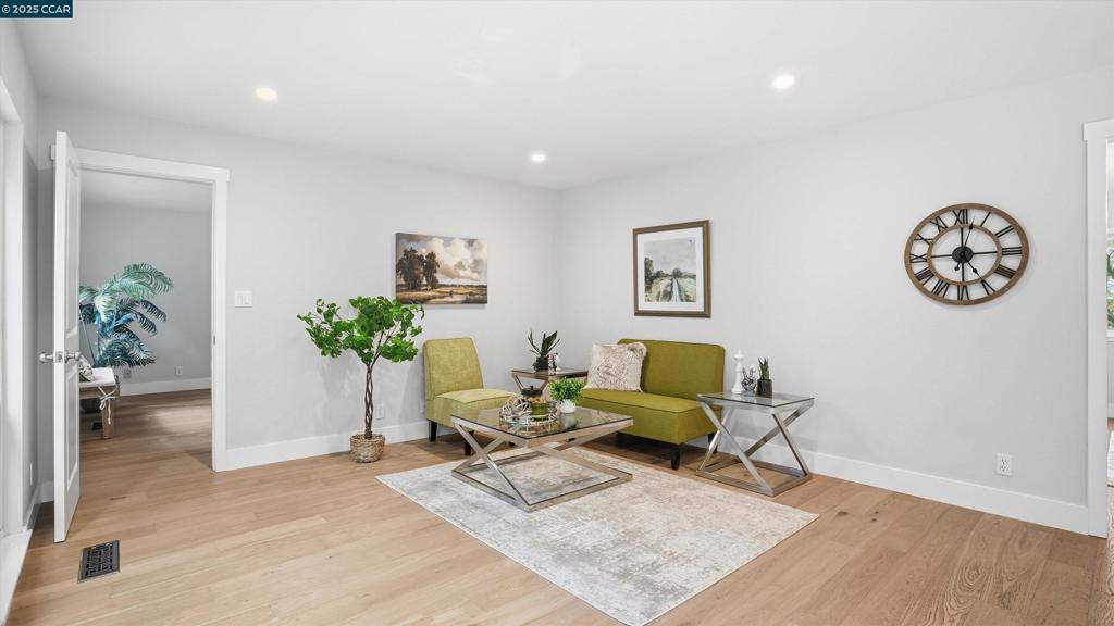 VIRGINIA HILLS - Residential