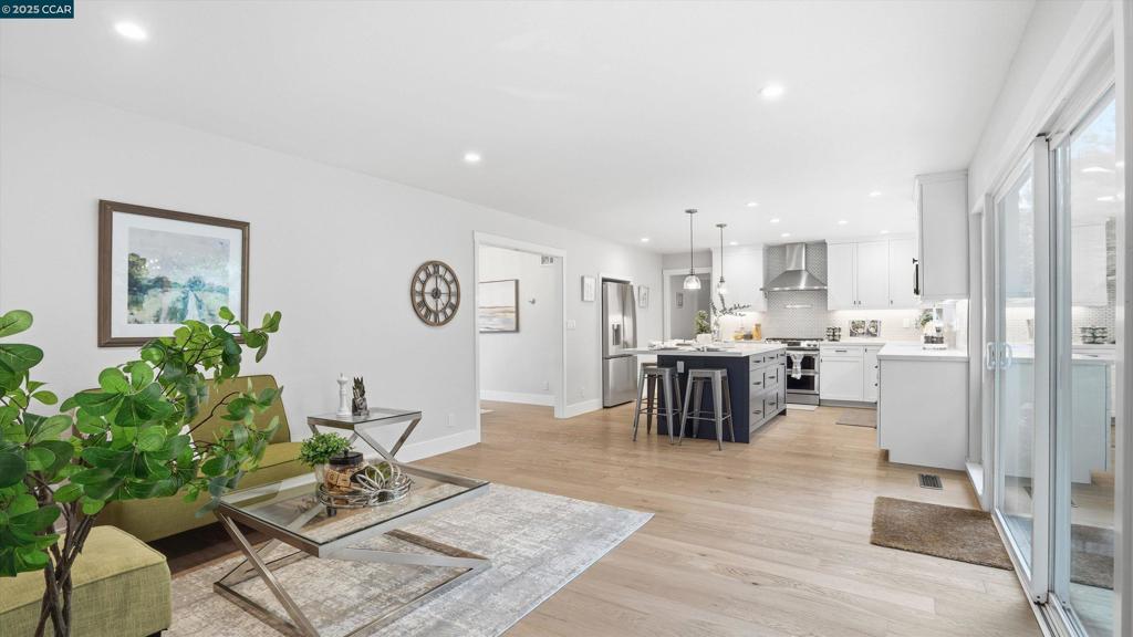 VIRGINIA HILLS - Residential