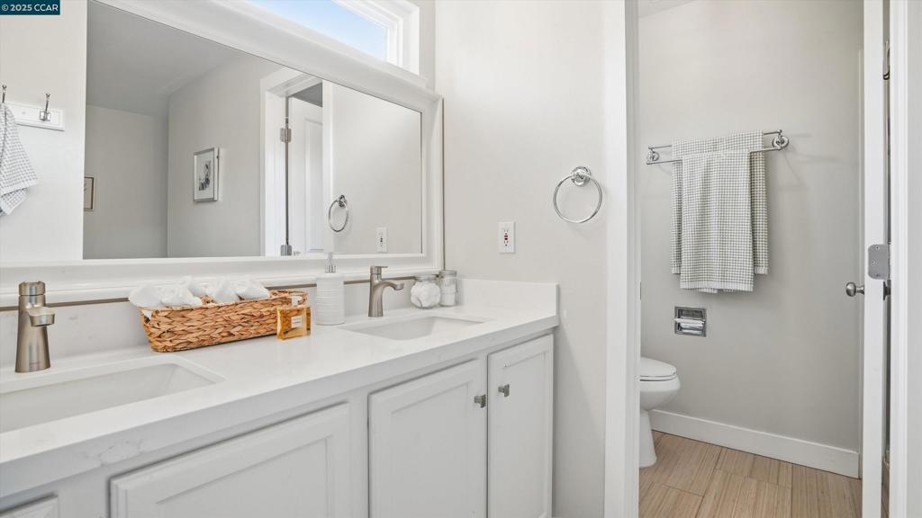 VIRGINIA HILLS - Residential