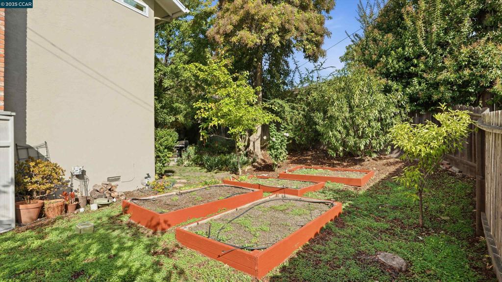 VIRGINIA HILLS - Residential