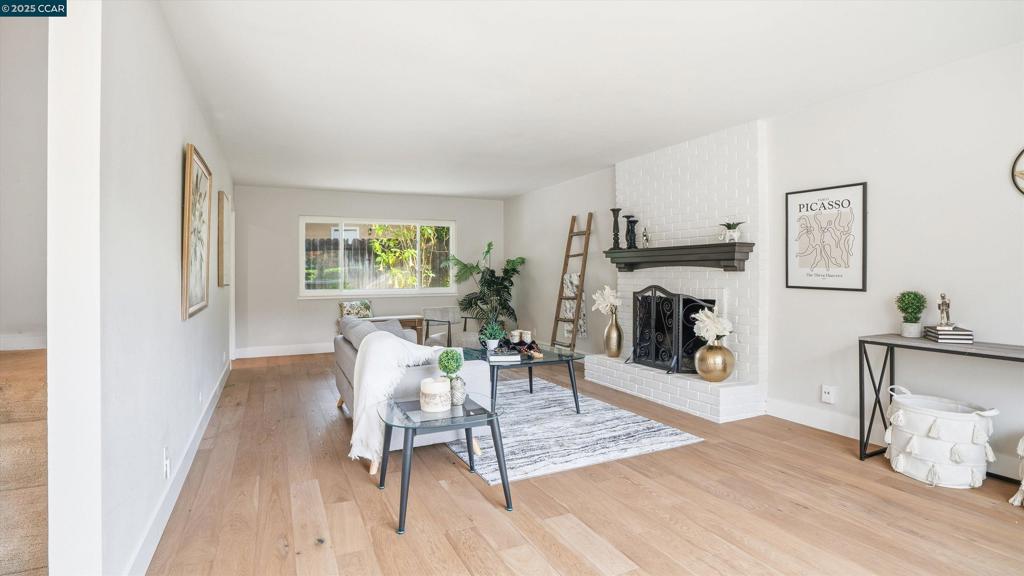 VIRGINIA HILLS - Residential