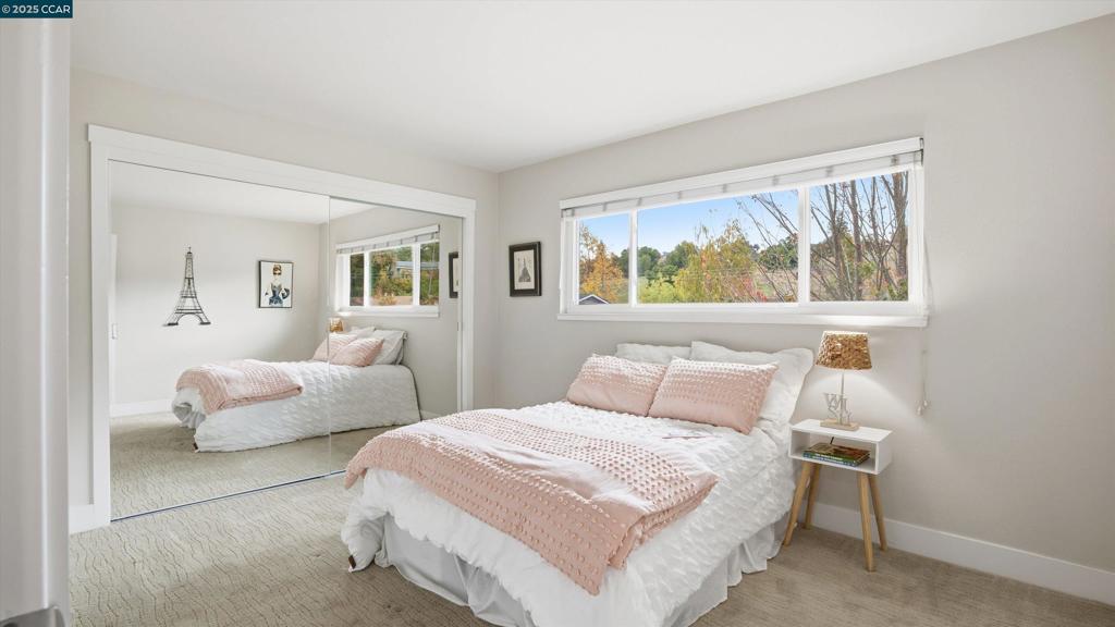 VIRGINIA HILLS - Residential