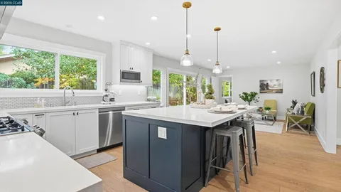 235 Appalachian Dr, Martinez, CA 94553 - MLS#: 41117500