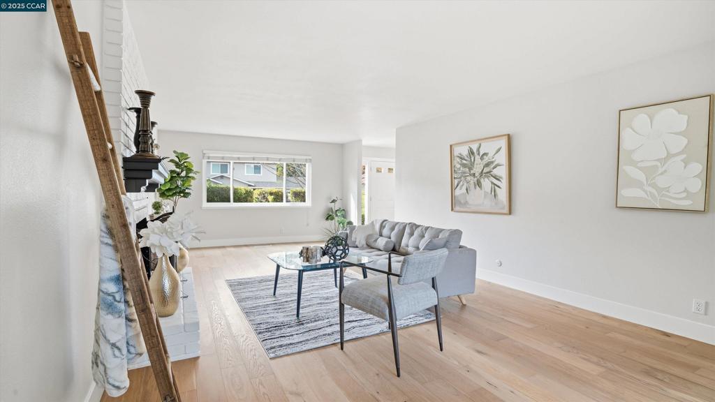 VIRGINIA HILLS - Residential