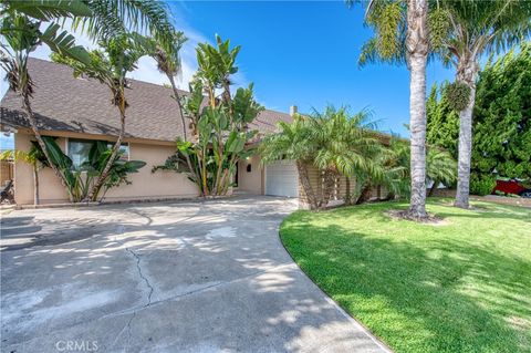 Photo of 20621 Paisley Ln, Huntington Beach, CA 92646 (MLS # PW26051172)