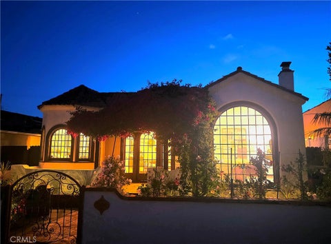Photo of 3109 Stanford Ave, Venice, CA 90292 (MLS # SR26088628)